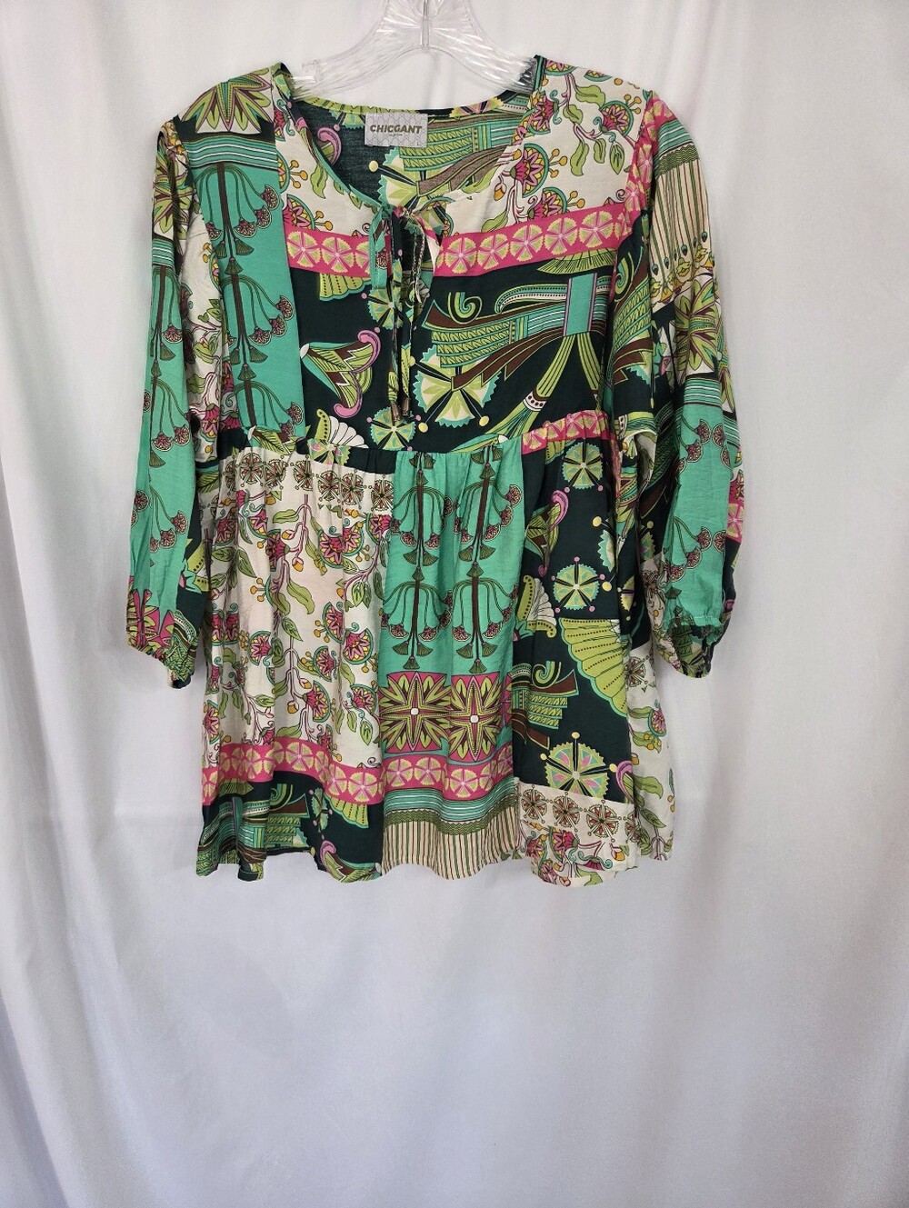 Chicgant Boho Green Print Long/Tunic Top  Size L